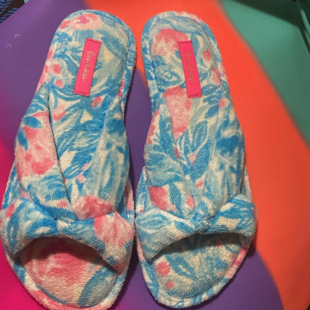 Lilly Pulitzer Velour Terry Slippers size 7/8 wore them on cruise INSIDE CABIN